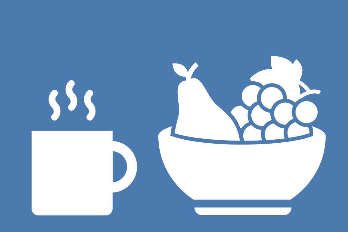 Heißtgetränke und Obstkorb